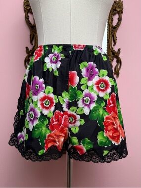 Vintage 90s Victoria’s Secret Gold Label Black Floral High Slit Shorts Small